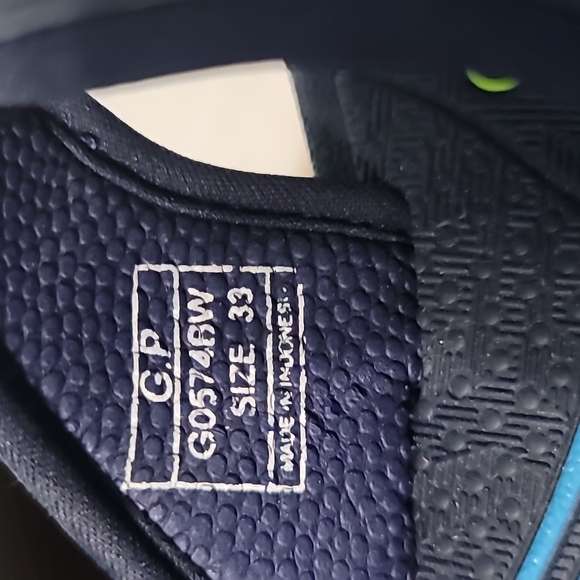 Sandals - Picture 2 of 2